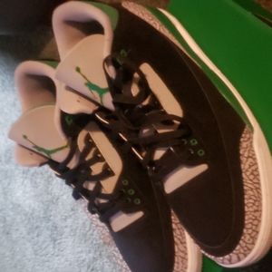 Jordan Retro 3 Pine Green